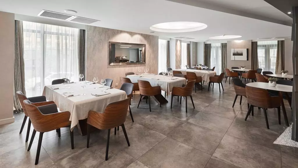 گالری پالاس هتل تفلیس-7862